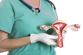Cắt bỏ tử cung qua đường mở bụng là gì? - quy trình thực hiện và hồi phục sức khỏe